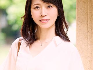 〈北川久美子〉スレンダーなきれいな美魔女☆　尻穴を掘られて激しいピストンで悶絶することになる